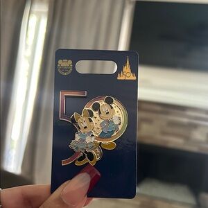 Disney Mickey and Minnie, 50 year anniversary pin brand new